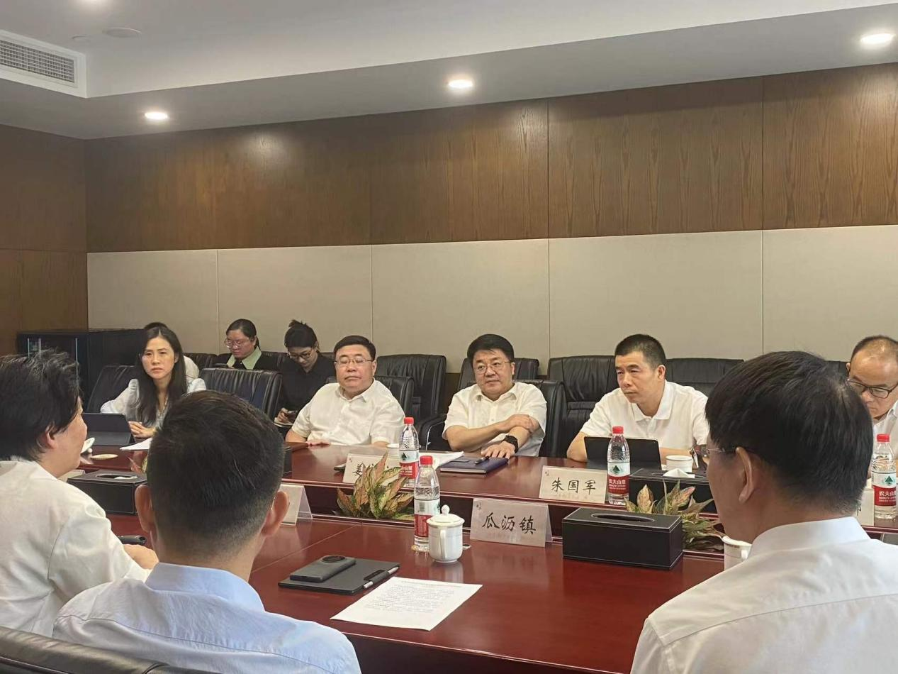 蕭山區(qū)區(qū)長(zhǎng)姜永柱一行走訪(fǎng)譜析光晶，推動(dòng)企業(yè)加快創(chuàng)新發(fā)展進(jìn)程